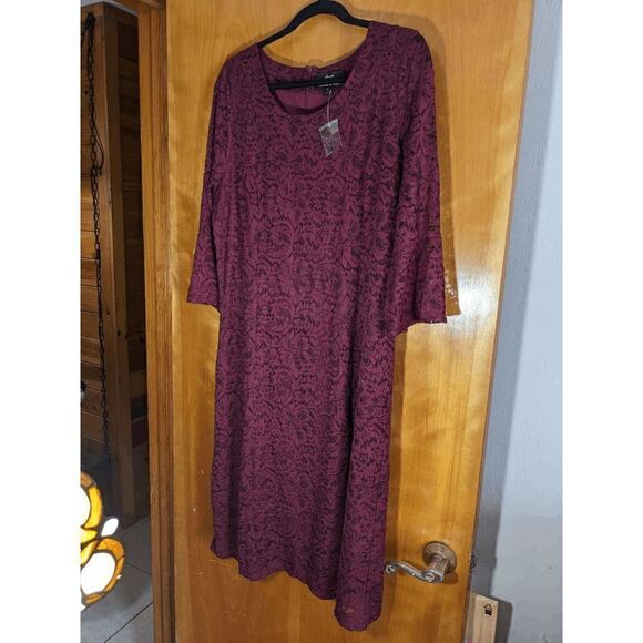 NEW DENNIS BASSO FULLY LINED BURGUNDY LACK DRESS - 16 - Picture 1 of 5